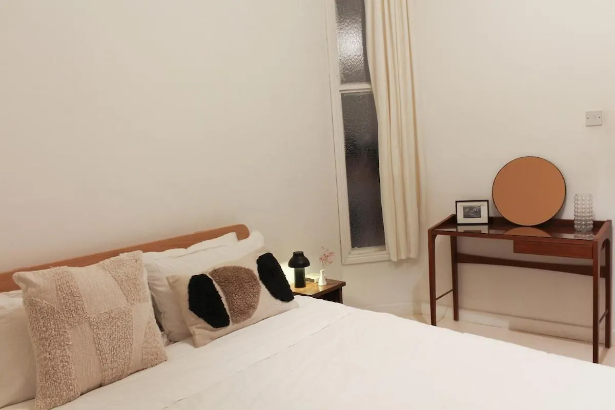 Apartment Bright & Spacious 2Br Flat, Great Transport Links London United Kingdom