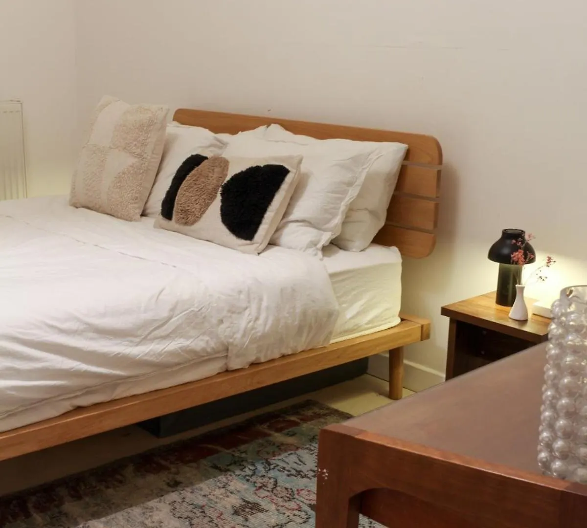 Bright & Spacious 2Br Flat, Great Transport Links 런던 아파트