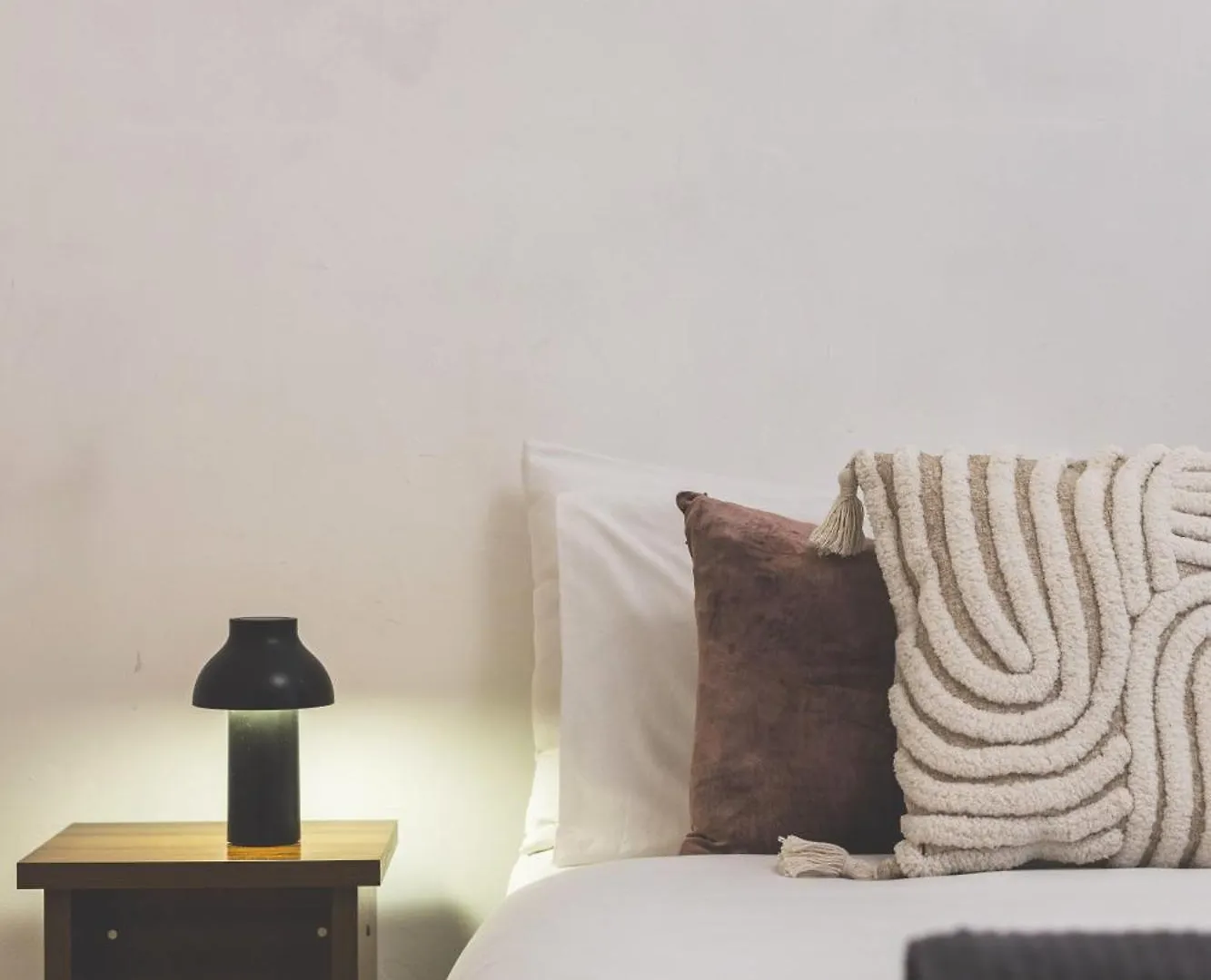 Bright & Spacious 2Br Flat, Great Transport Links 런던 아파트