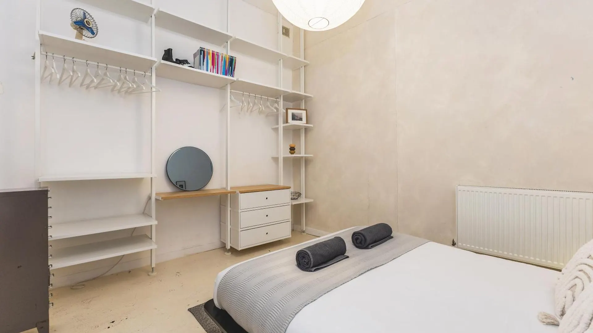 Bright & Spacious 2Br Flat, Great Transport Links 런던 영국