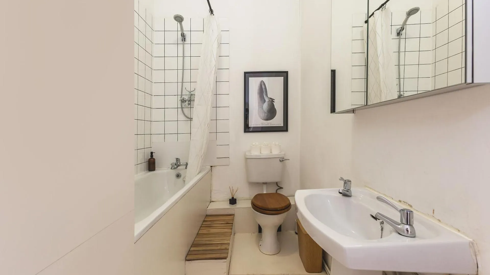아파트 Bright & Spacious 2Br Flat, Great Transport Links 런던