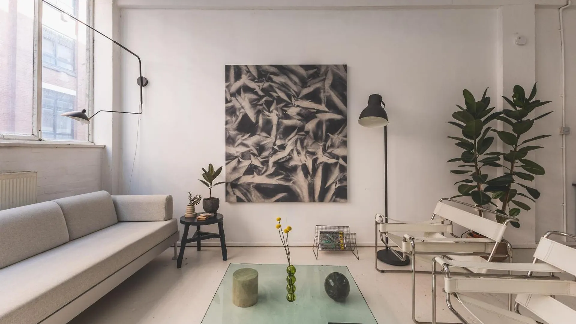 Bright & Spacious 2Br Flat, Great Transport Links 런던