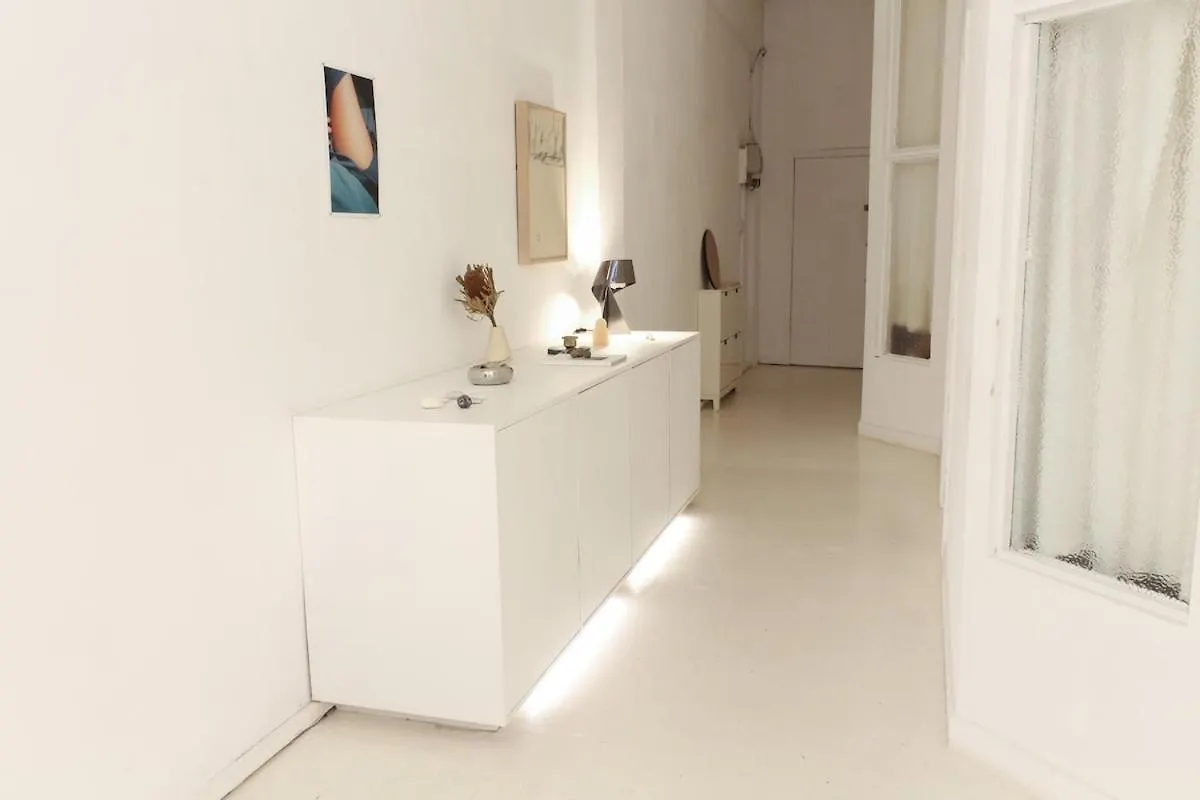 Bright & Spacious 2Br Flat, Great Transport Links London