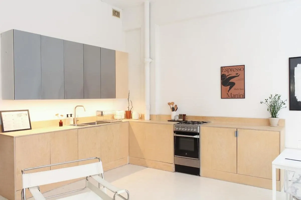 Bright & Spacious 2Br Flat, Great Transport Links London Apartment